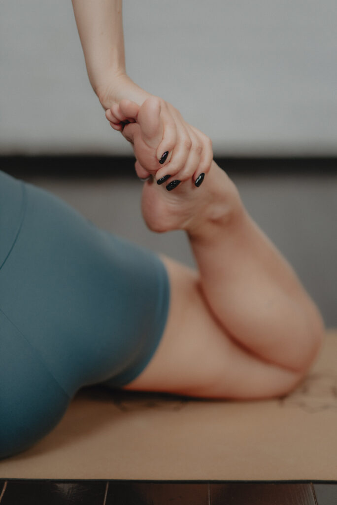 zbliżenie stopy joginiki